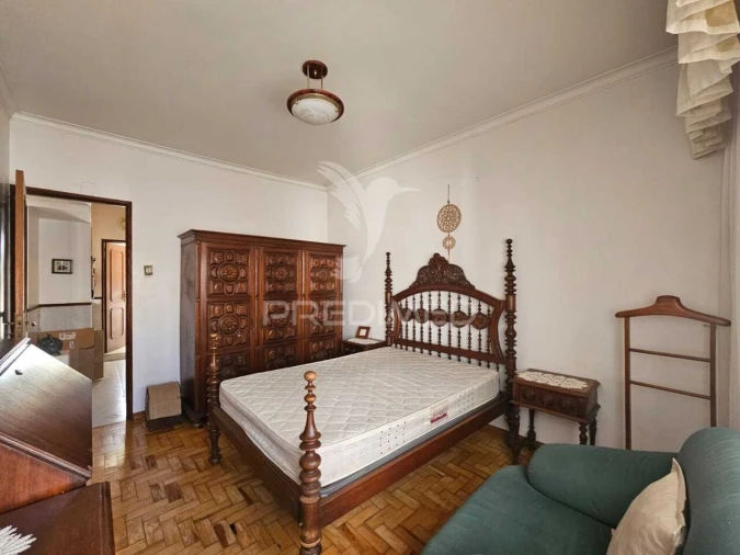 Apartamento T2 para Venda em Agualva e Mira-Sintra Foto 9