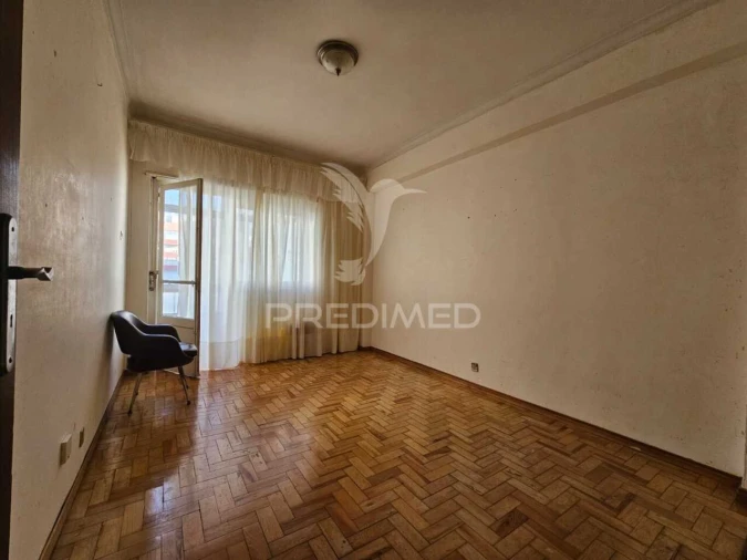 Apartamento T2 para Venda em Agualva e Mira-Sintra Foto 10