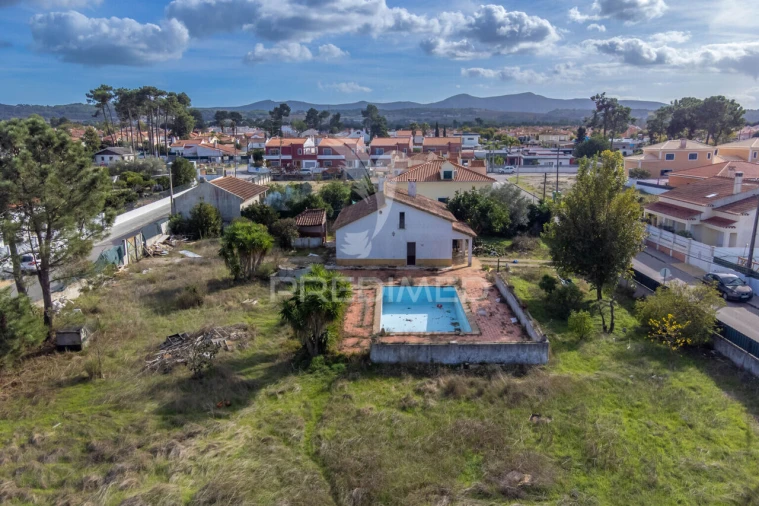 Moradia T2 para Venda em Azeitão (São Lourenço e São Simão) Foto 7