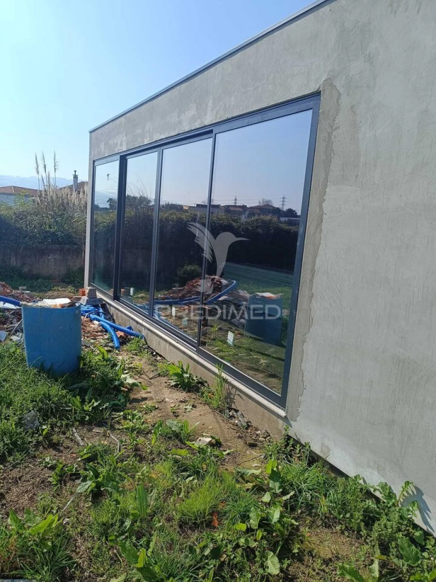 Moradia T3 para Venda em Areias, Sequeirô, Lama e Palmeira Foto 16