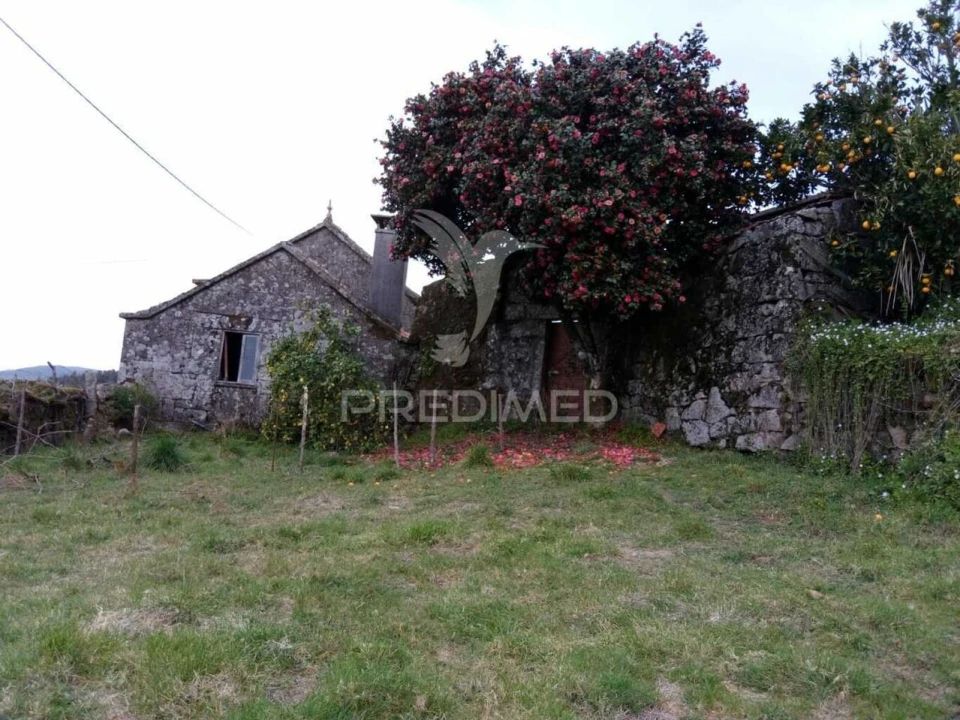 Moradia T4 para Venda em São João do Monte e Mosteirinho Foto 7