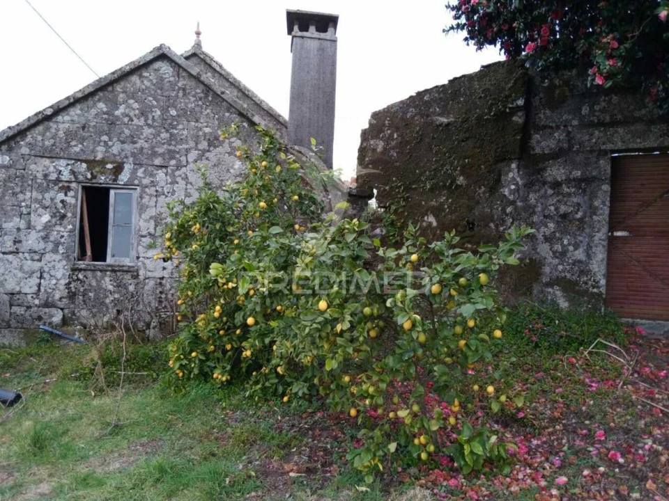 Moradia T4 para Venda em São João do Monte e Mosteirinho Foto 11