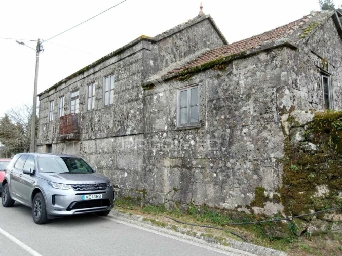 Moradia T4 para Venda em São João do Monte e Mosteirinho Foto 10