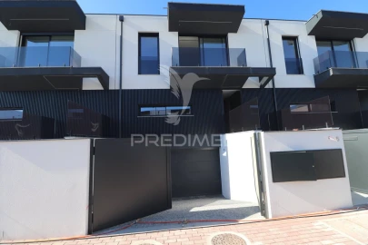 Moradia T3 para Venda em Real, Dume e Semelhe