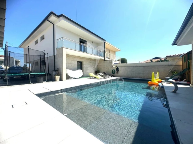 Moradia T3 para Venda em Sande Vila Nova e Sande São Clemente