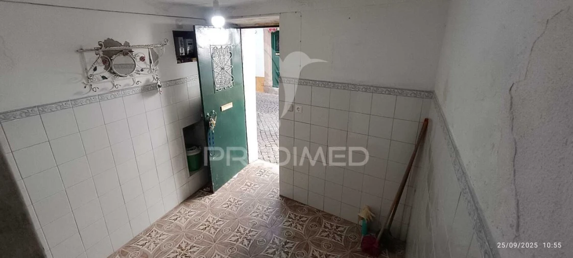 Moradia T1 para Venda em Espírito Santo, Nossa Senhora da Graça e São Simão Foto 3