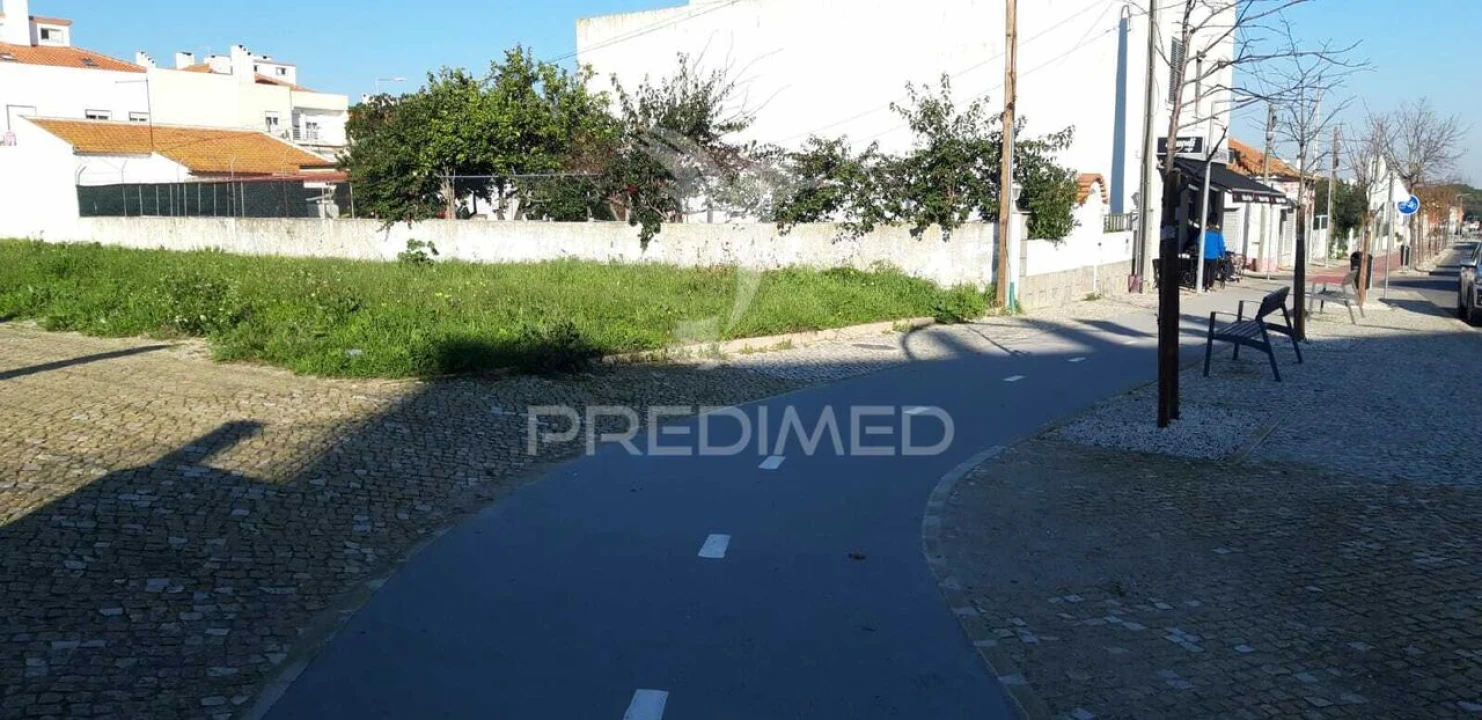 Terreno para Venda em Baixa da Banheira e Vale da Amoreira Foto 3