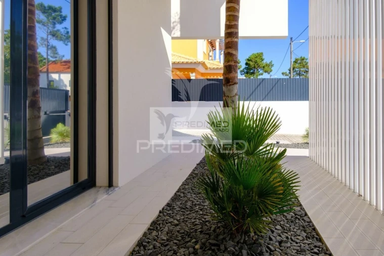 Moradia T4 para Venda em Charneca de Caparica e Sobreda Foto 4