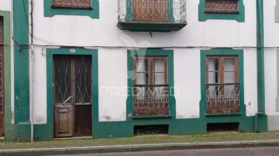 Moradia T7 para Venda em Angra (São Pedro)