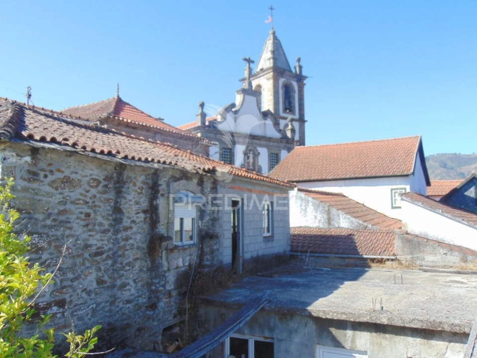 Moradia T6 para Venda em Louredo e Fornelos Foto 2