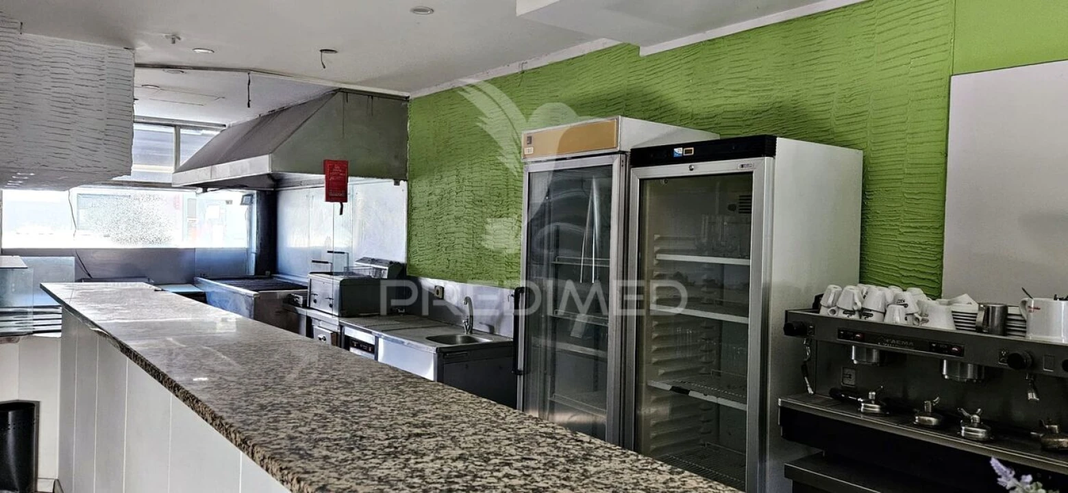 Loja para Venda em Custóias, Leça do Balio e Guifões Foto 5