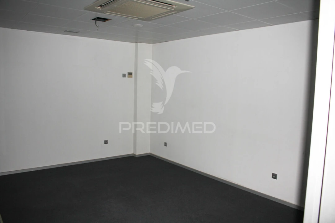 Escritório para Arrendamento em Celeirós, Aveleda e Vimieiro Foto 8