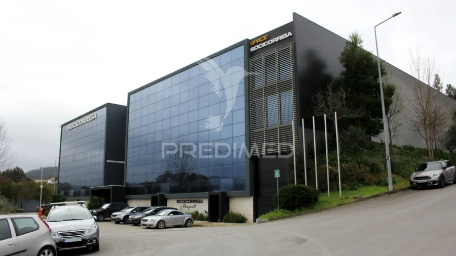 Escritório para Arrendamento em Celeirós, Aveleda e Vimieiro