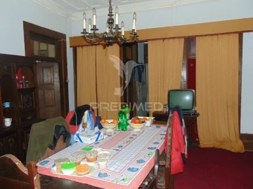 Prédio para Venda em Nossa Senhora da Conceição, São Pedro e São Dinis