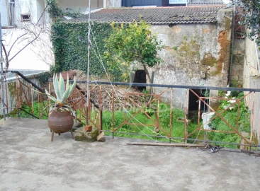 Prédio para Venda em Nossa Senhora da Conceição, São Pedro e São Dinis