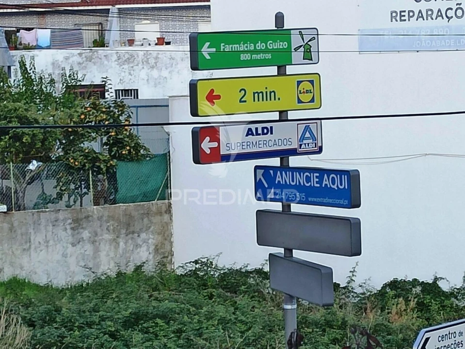 Terreno para Venda em Pontinha e Famões Foto 10