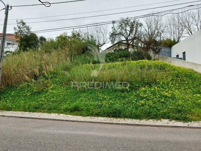 Terreno para Venda em Pontinha e Famões Foto 5