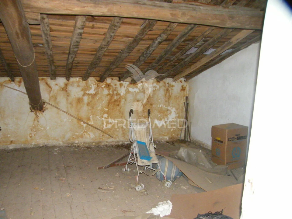 Moradia T2 para Venda em Espírito Santo, Nossa Senhora da Graça e São Simão Foto 11