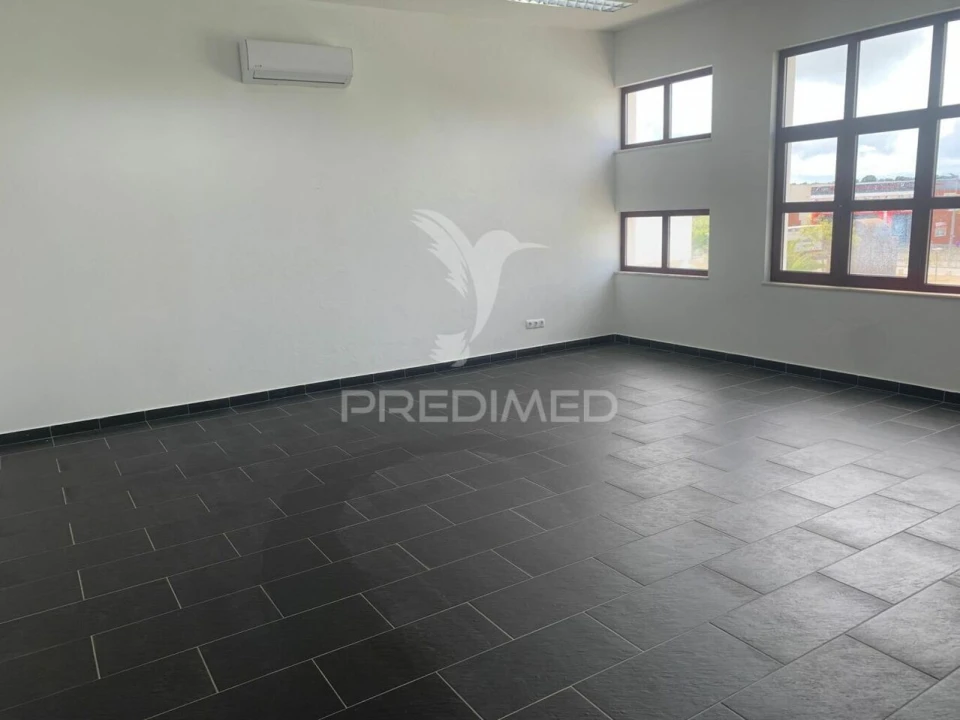 Escritório para Arrendamento em Malagueira e Horta das Figueiras Foto 2