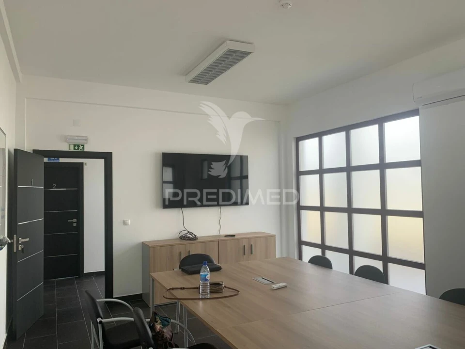 Escritório para Arrendamento em Malagueira e Horta das Figueiras Foto 7