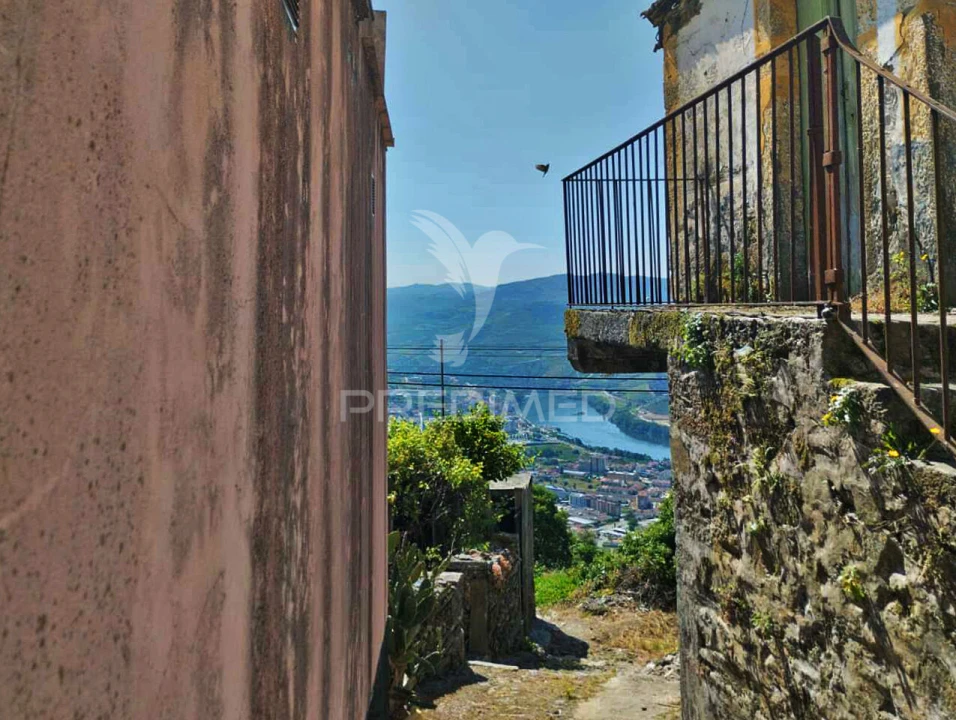 Moradia T2 para Venda em Peso da Régua e Godim Foto 13