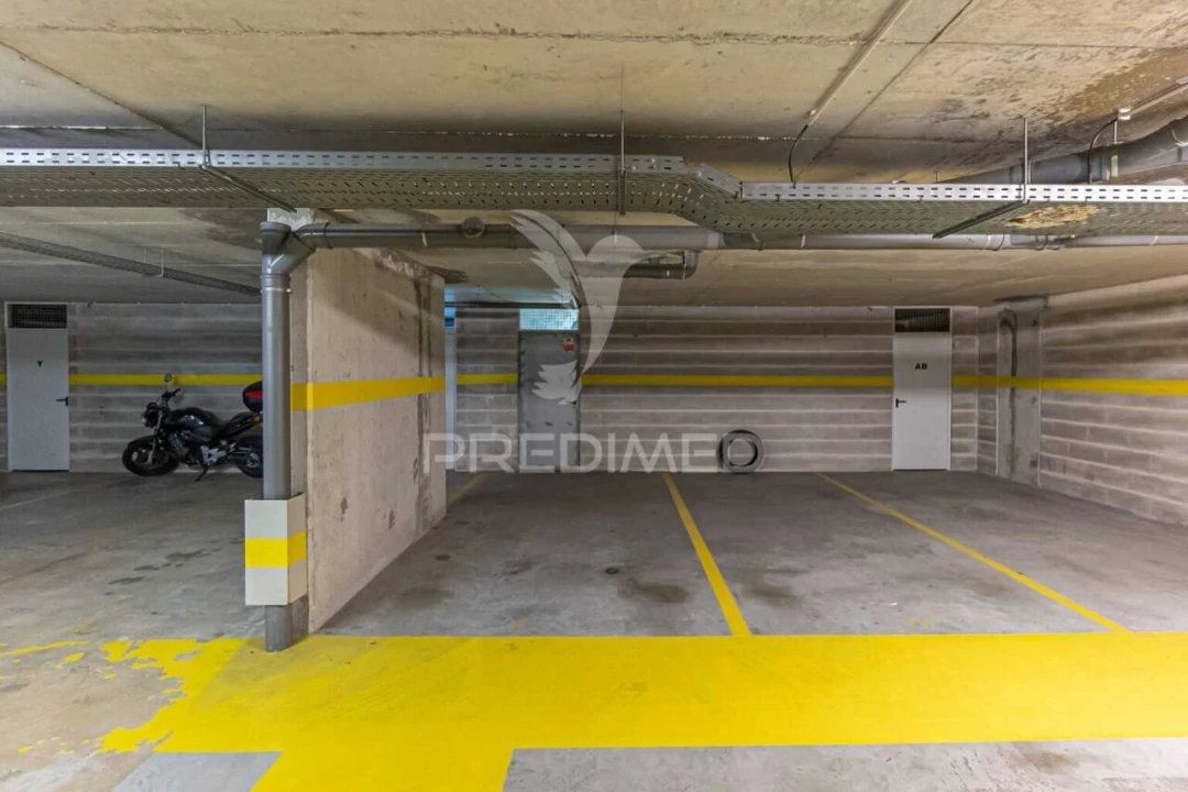 Apartamento T0 para Venda em Mafamude e Vilar do Paraíso Foto 31