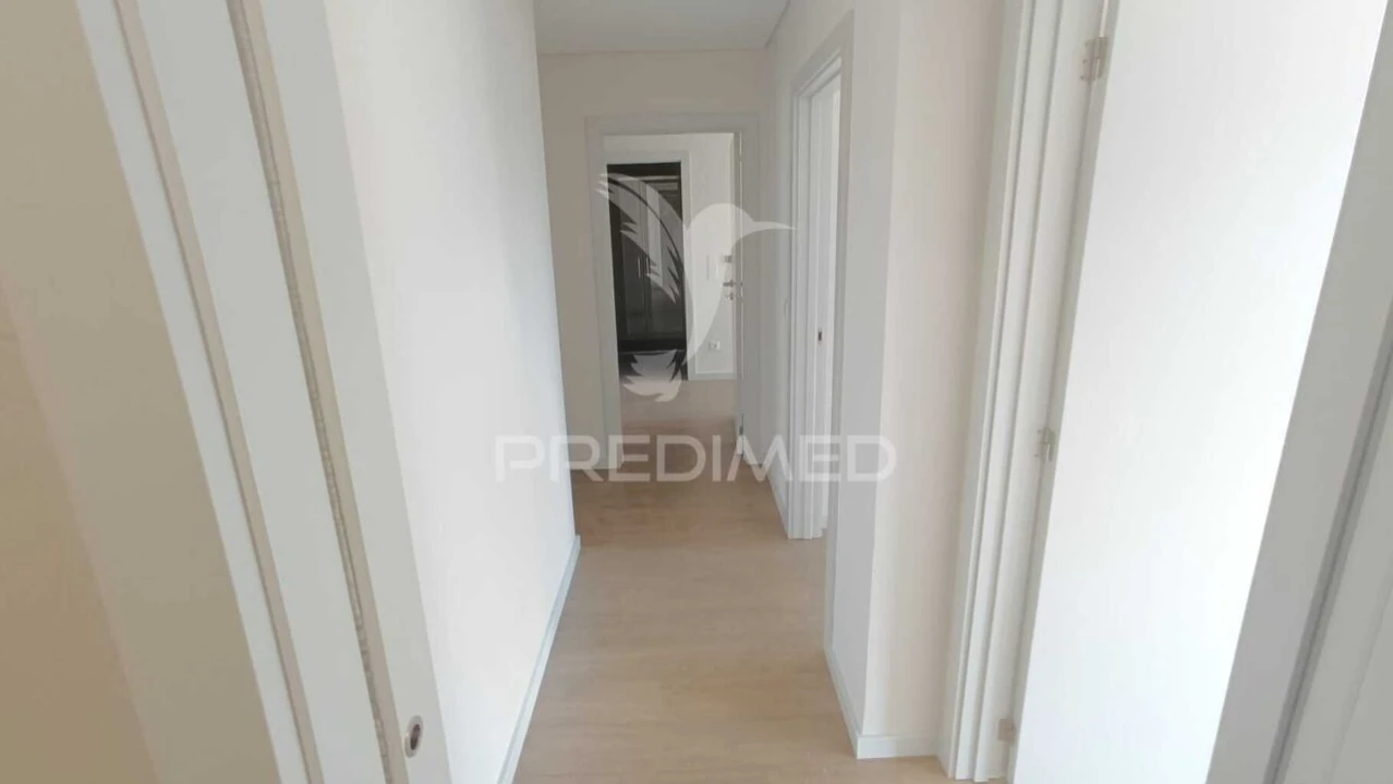 Apartamento T3 para Venda em Cedofeita, Santo Ildefonso, Sé, Miragaia, São Nicolau e Vitória Foto 23