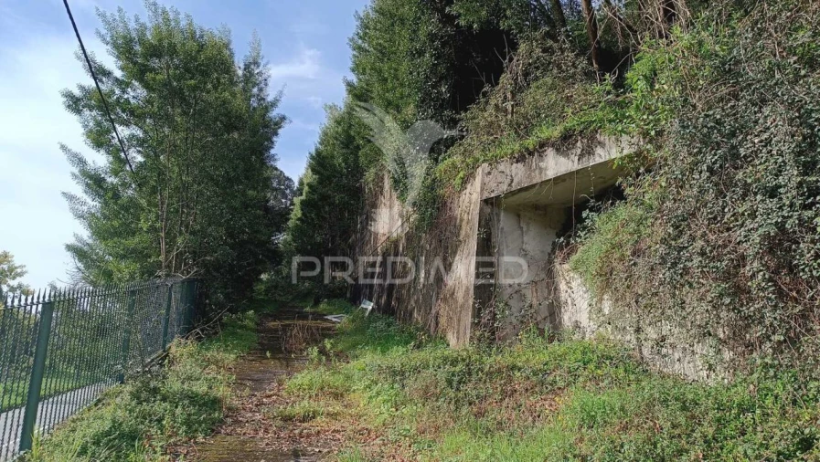 Terreno para Venda em Foz do Sousa e Covelo Foto 3