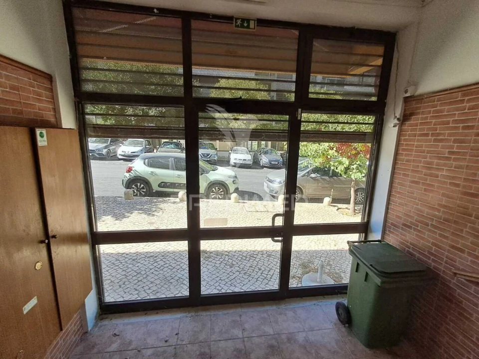 Loja para Venda em Laranjeiro e Feijó Foto 25