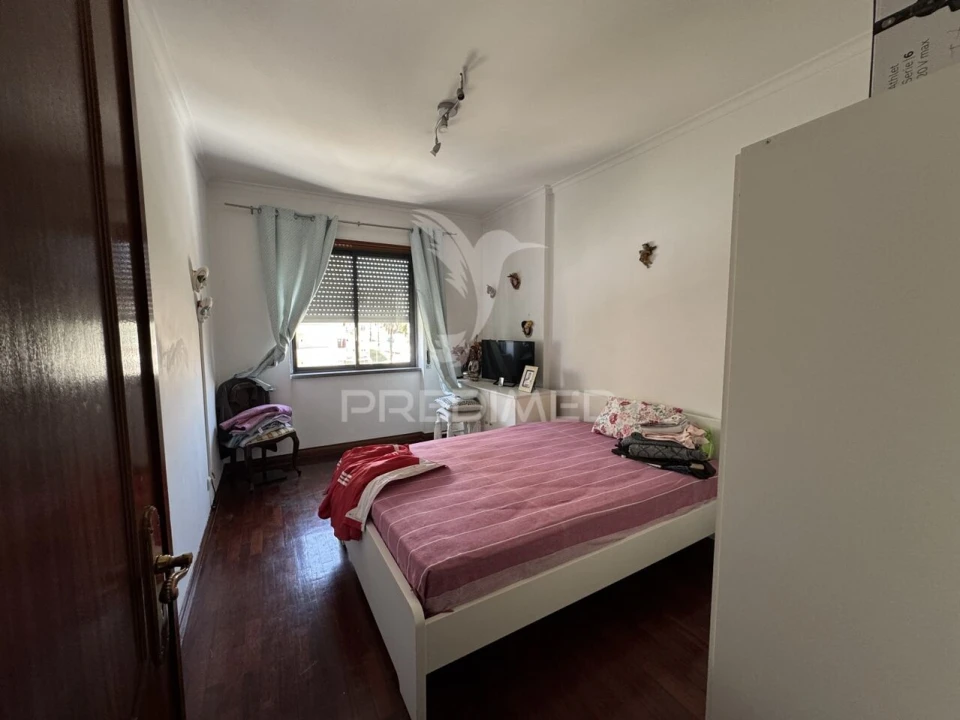 Apartamento T3 para Venda em Ramada e Caneças Foto 14