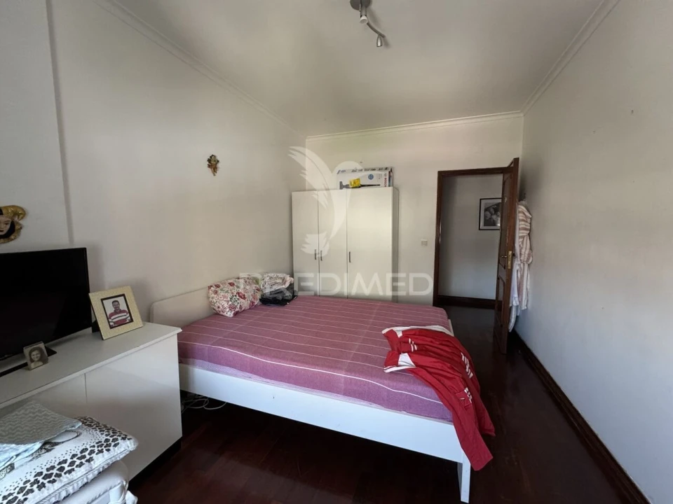 Apartamento T3 para Venda em Ramada e Caneças Foto 13