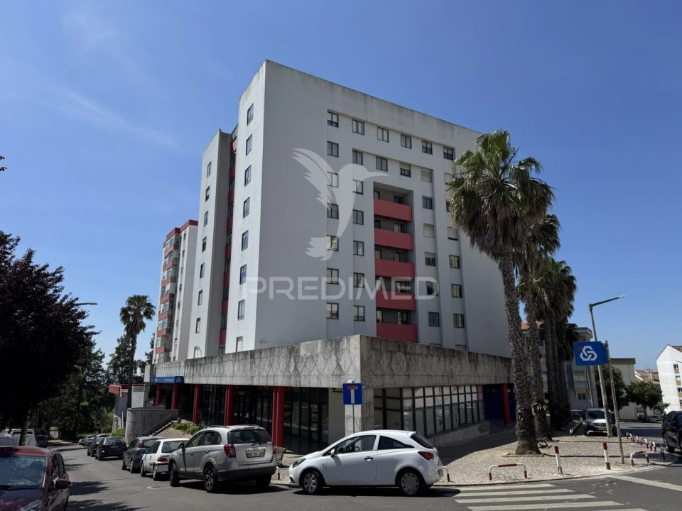 Apartamento T3 para Venda em Ramada e Caneças Foto 1