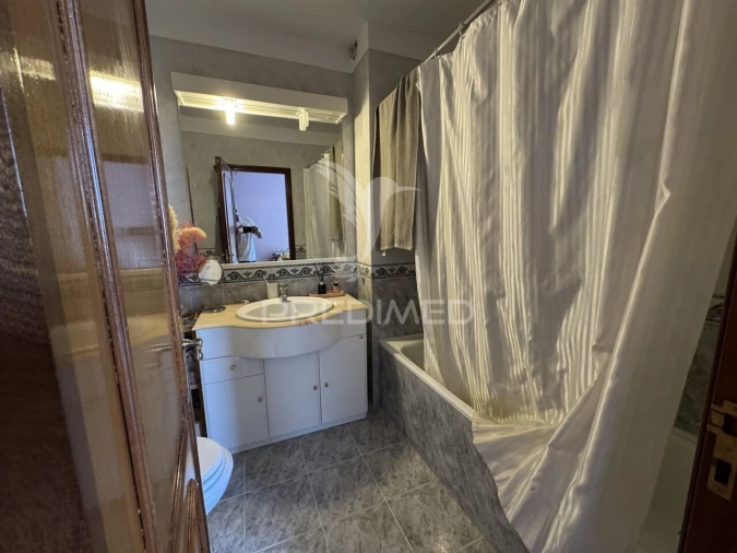 Apartamento T3 para Venda em Ramada e Caneças Foto 4