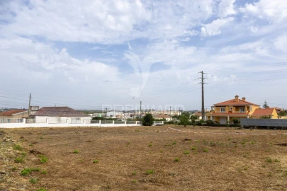 Terreno para Venda em São João das Lampas e Terrugem