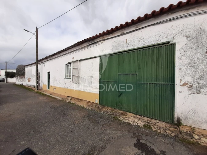 Armazém para Venda em Alfundão e Peroguarda Foto 1
