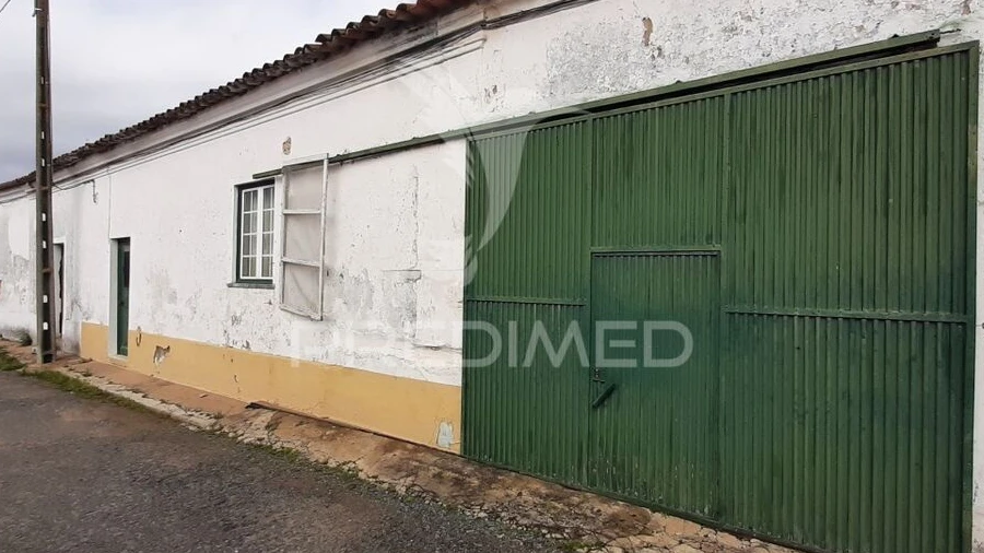 Armazém para Venda em Alfundão e Peroguarda