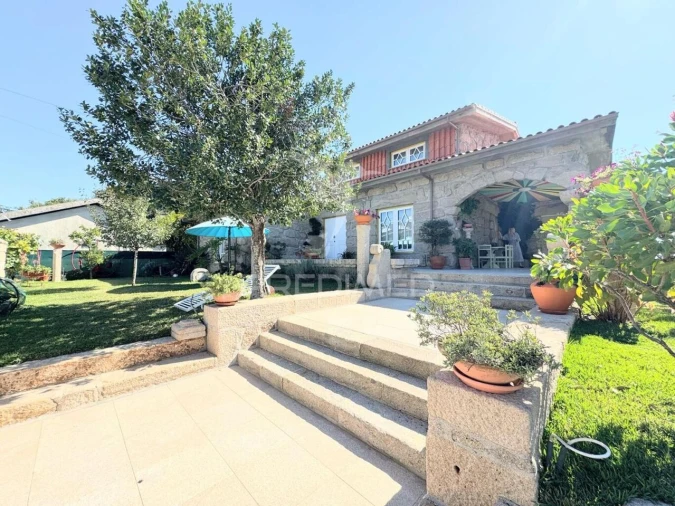 Moradia T4 para Venda em Sande São Lourenço e Balazar