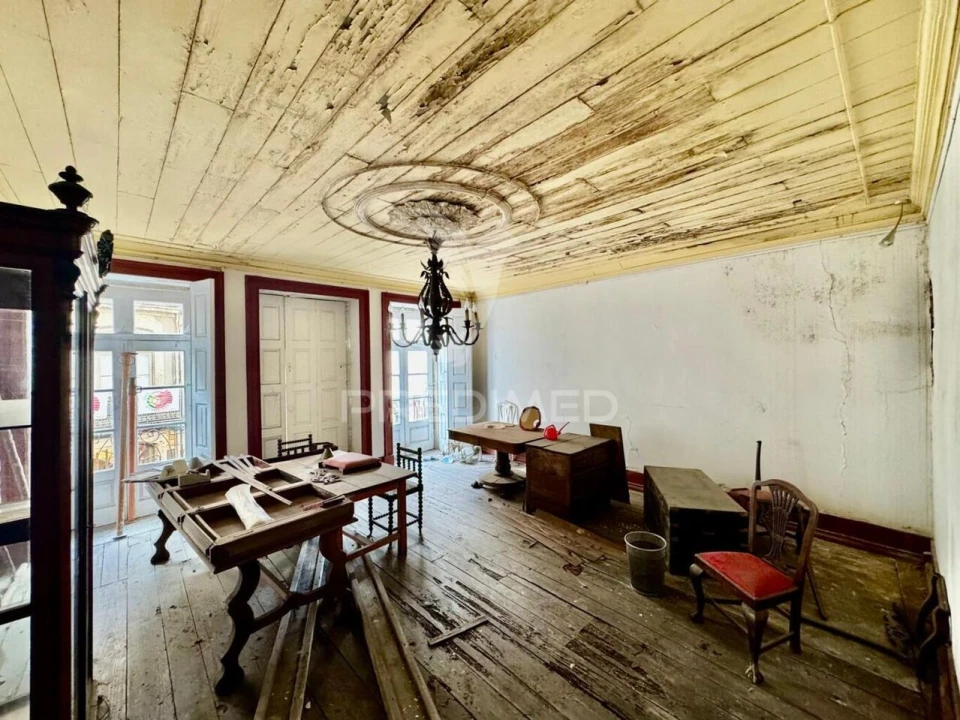 Prédio para Venda em Oliveira, São Paio e São Sebastião Foto 21