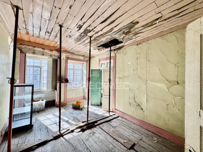 Prédio para Venda em Oliveira, São Paio e São Sebastião Foto 15