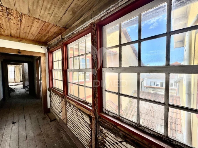 Prédio para Venda em Oliveira, São Paio e São Sebastião Foto 18