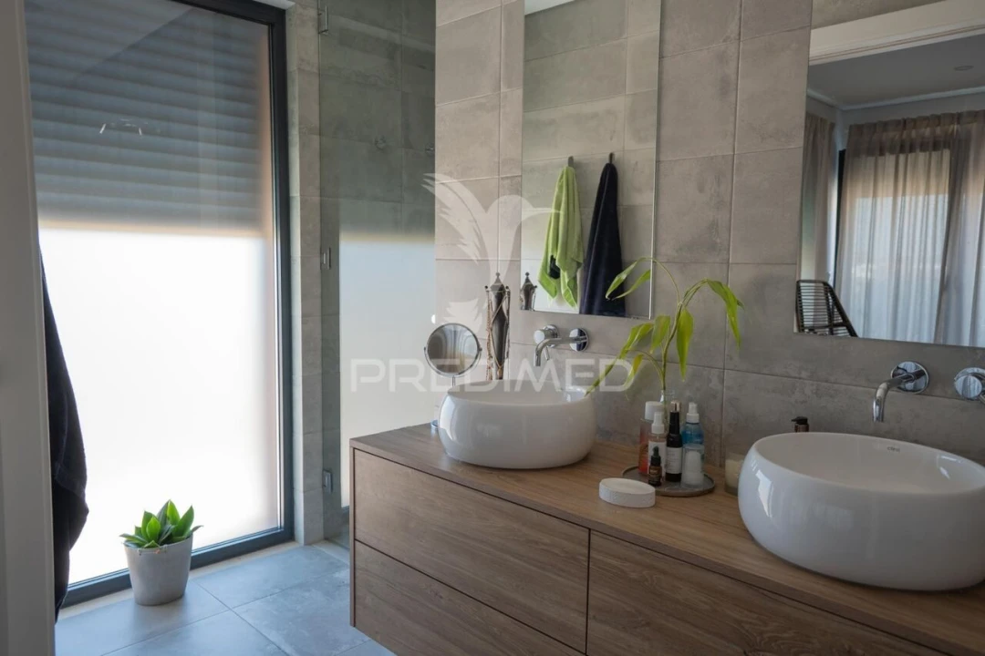 Moradia T4 para Venda em Ramada e Caneças Foto 22