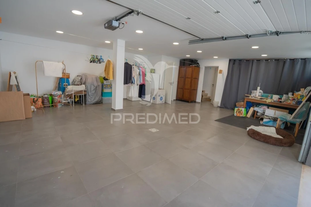 Moradia T4 para Venda em Ramada e Caneças Foto 36