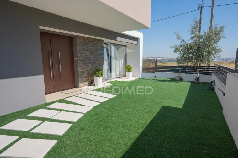 Moradia T4 para Venda em Ramada e Caneças Foto 32