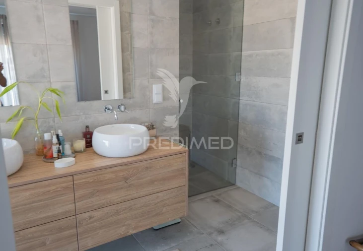 Moradia T4 para Venda em Ramada e Caneças Foto 21