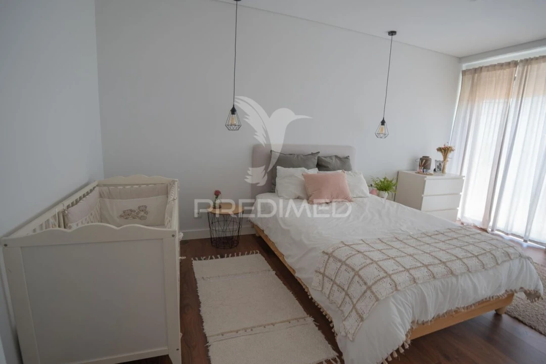 Moradia T4 para Venda em Ramada e Caneças Foto 28