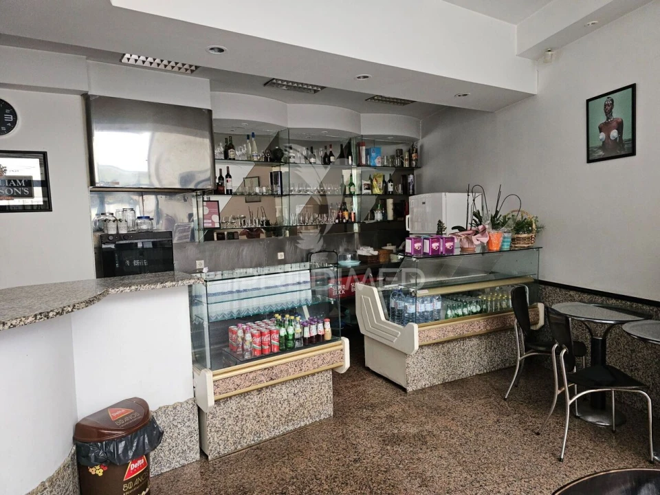 Loja para Venda em Santo Tirso, Couto (Santa Cristina e São Miguel) e Burgães Foto 2