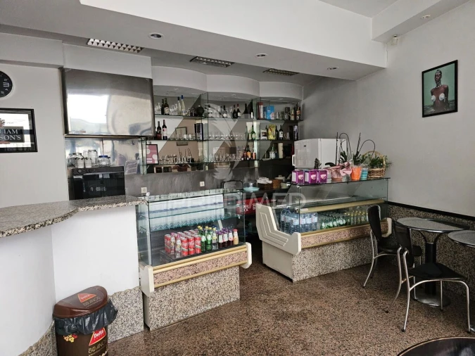 Loja para Venda em Santo Tirso, Couto (Santa Cristina e São Miguel) e Burgães Foto 2