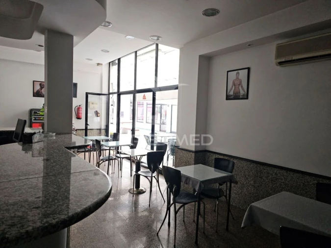 Loja para Venda em Santo Tirso, Couto (Santa Cristina e São Miguel) e Burgães Foto 9