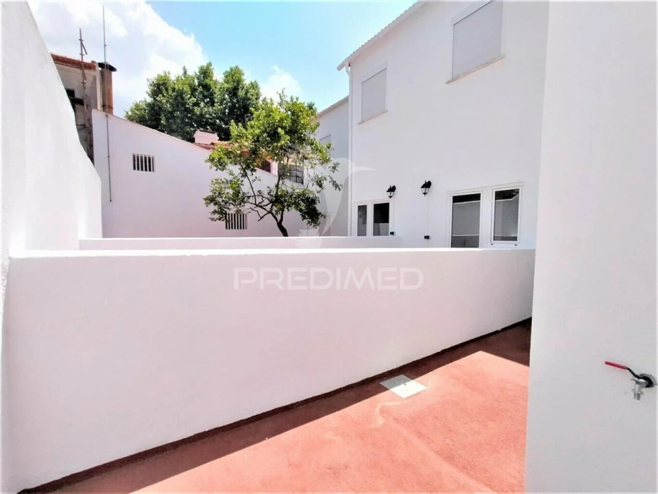 Apartamento T3 para Venda em Agualva e Mira-Sintra Foto 2