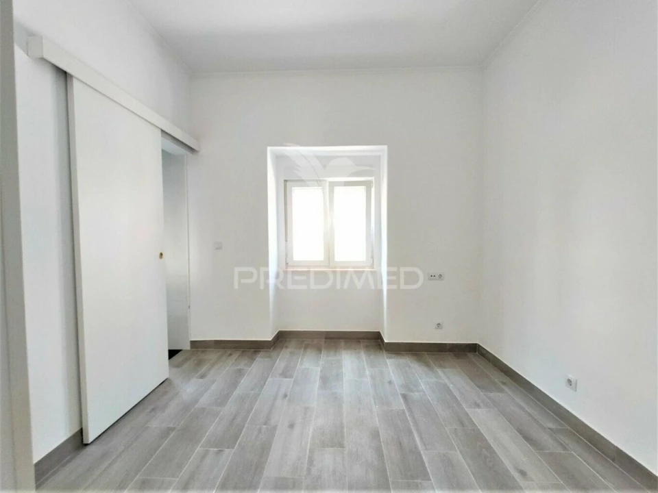 Apartamento T3 para Venda em Agualva e Mira-Sintra Foto 7